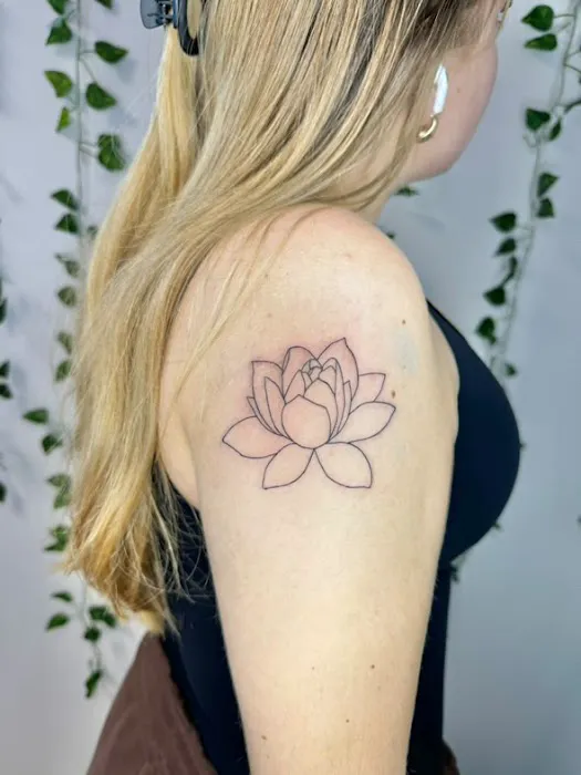 Fine Lines Tattoo 4