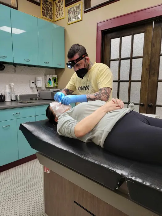 Onyx Piercing Studio 7
