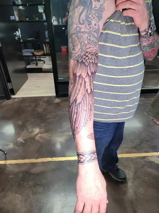 Real Fame Tattoo & Art Customs 3