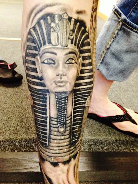 Absolute Tattoo's & Body 1