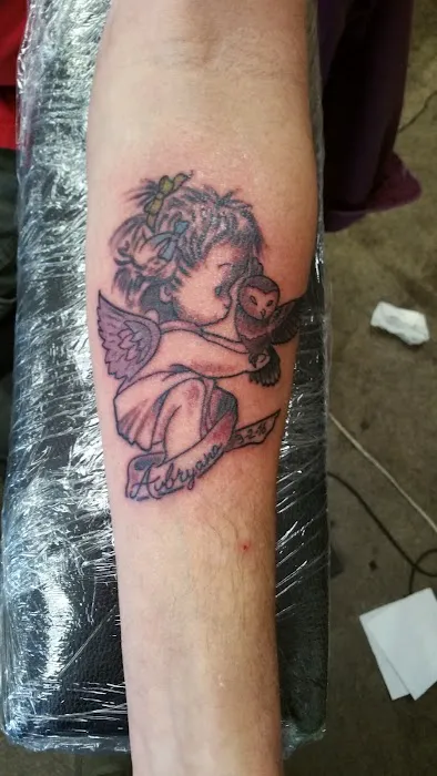 American Tattoo & Body Piercing 2