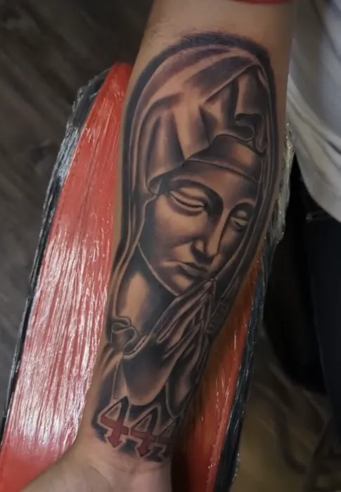 Prolific tattoo studio 0