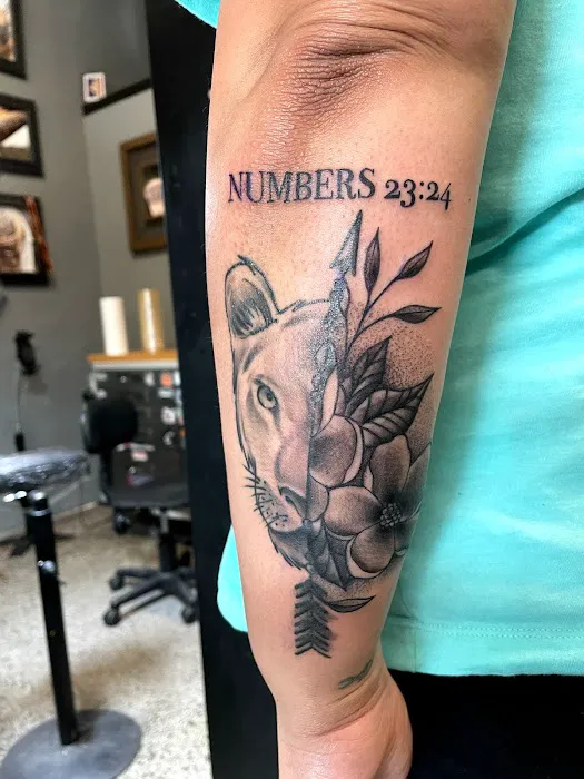 Collective Skin Tattoo Parlor 6