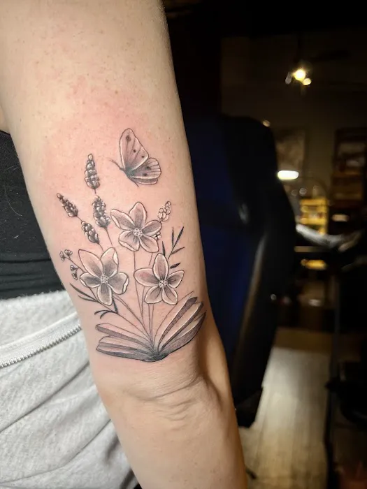 Golden Horseshoe Tattoo Shop 6