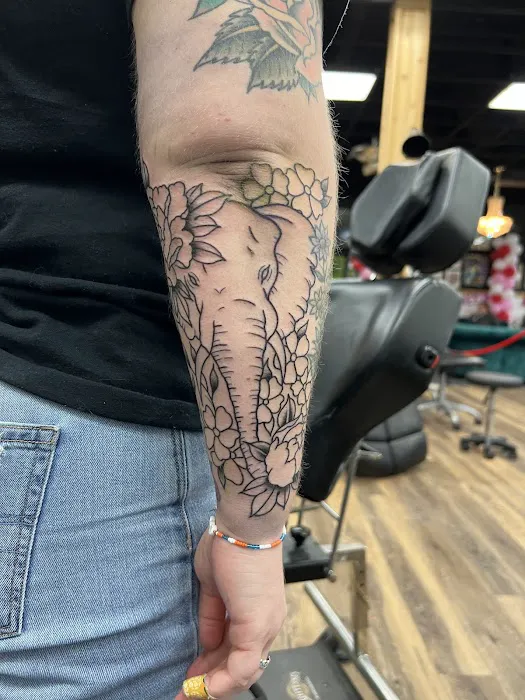 Righteous Tattoo Studio 8
