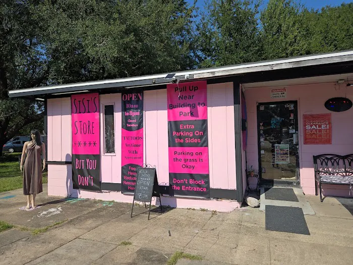 Sisi's Store Sucks ! - Alternative Store & The Witchy Side in Pensacola 1