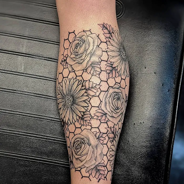 Edison Tattoo and Body Piercing 7