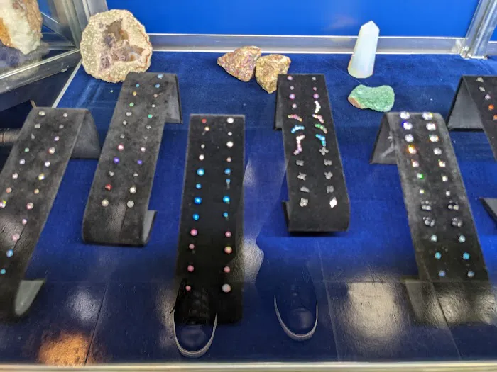 Edison Tattoo and Body Piercing 8