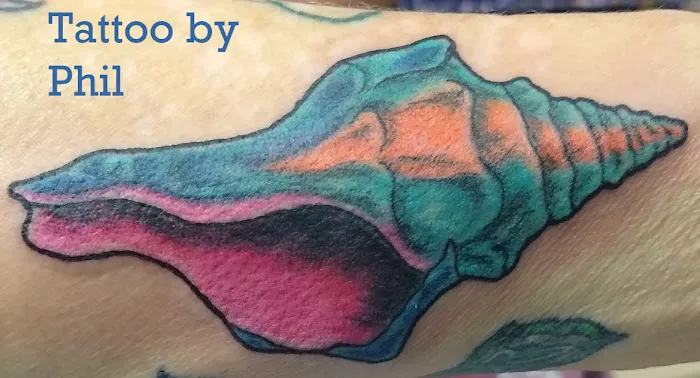 Outliers Tattoo Studio 4