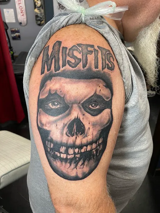 Burnouts Garage Tattoo 7