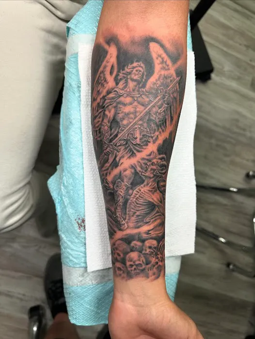 Stratus Tattoo & Art Studio 3