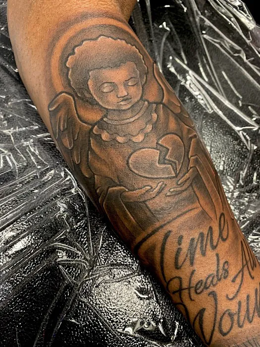 Art Addiction Tattoo Studio 3