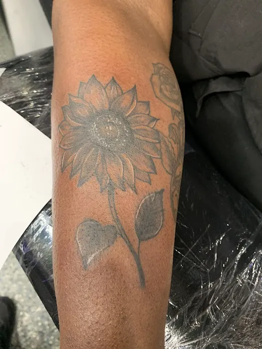 Art Addiction Tattoo Studio 9