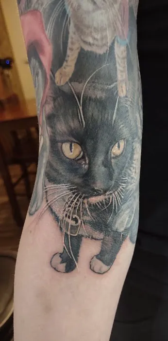 Richard Hart | Tattoo Shop 3