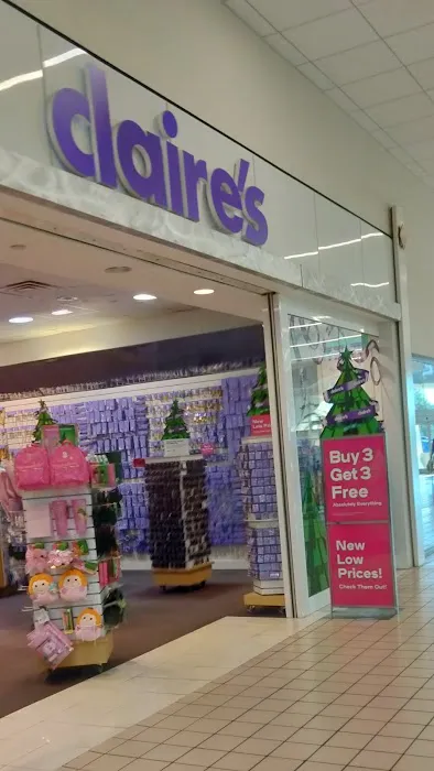 Claire's 0