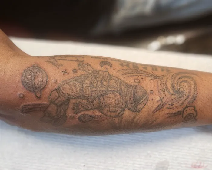 Crest coast tattoo & Art gallery 0