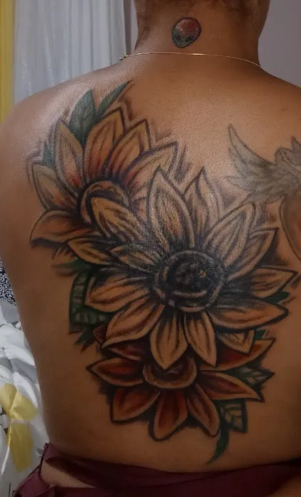 Crest coast tattoo & Art gallery 2