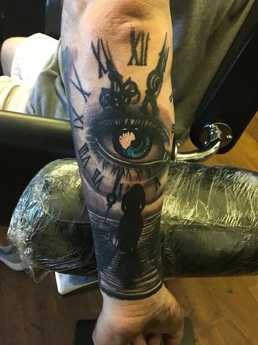 The Asylum Tattoos & Fine Art 8