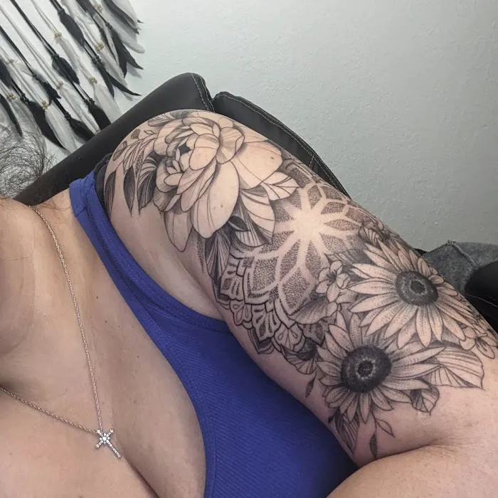 MontBlack Tattoo Studio 7