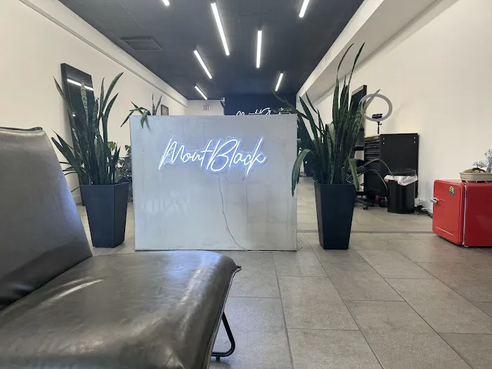 MontBlack Tattoo Studio 3