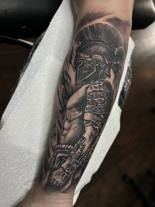 ART NEVER DIES FL TATTOOS & BODY PIERCINGS 6