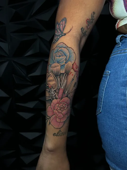 ART NEVER DIES FL TATTOOS & BODY PIERCINGS 2
