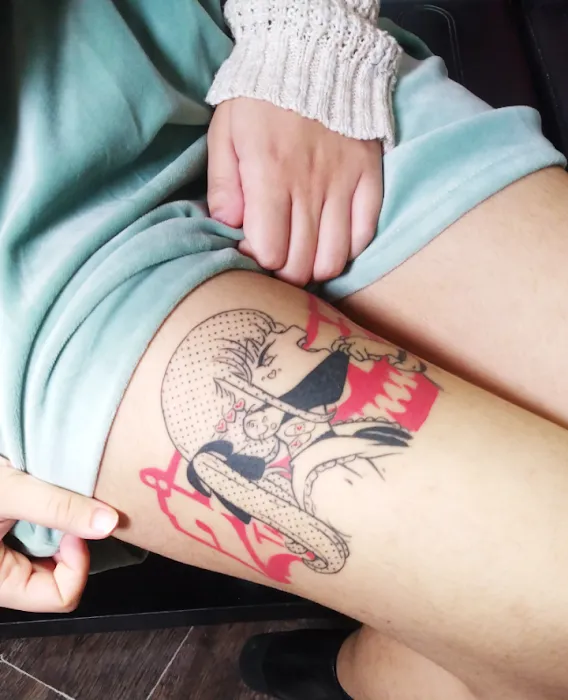 Gallery 1010 - Art Jewelry Tattoo Shop 4
