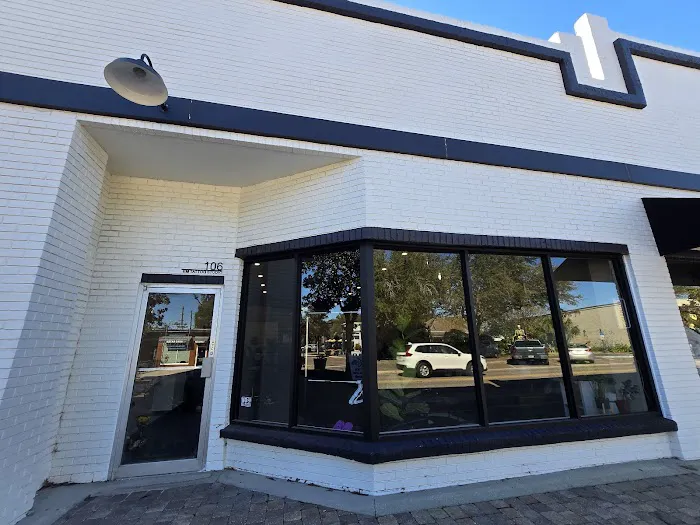 Êm Tattoo Studio 0