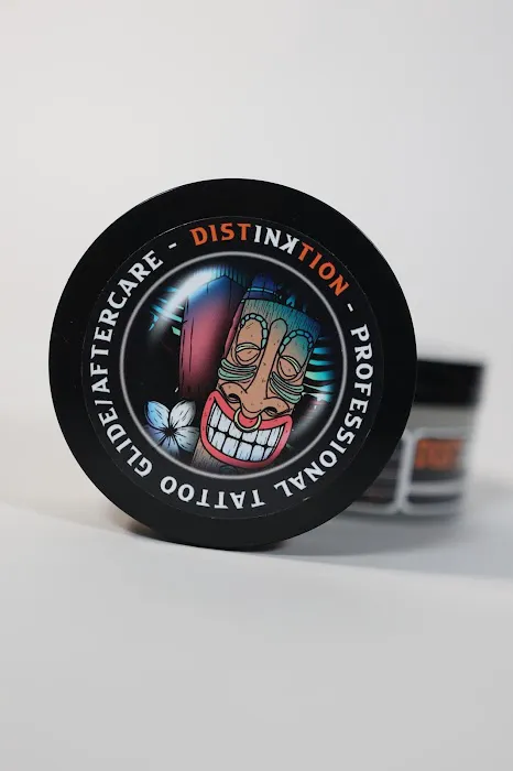 Distinktion Skin and Body Care LLC 1