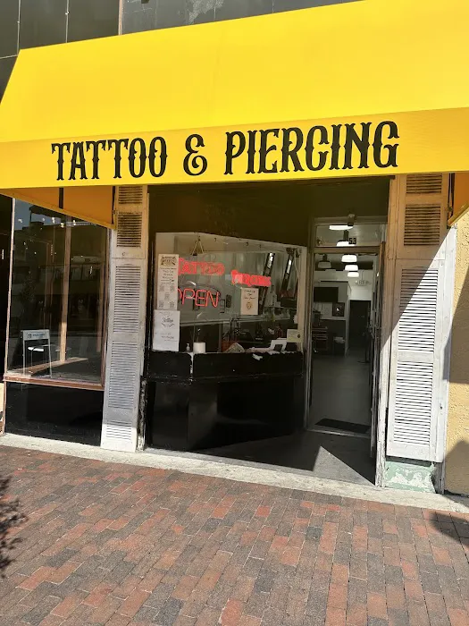 Steph's Tattoo Shop 7