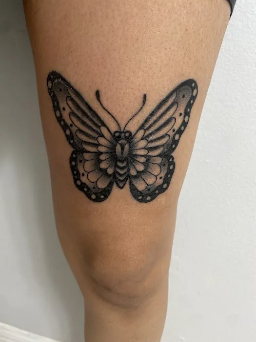 Full Circle Tattoo Collective 1