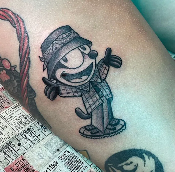 Full Circle Tattoo Collective 9