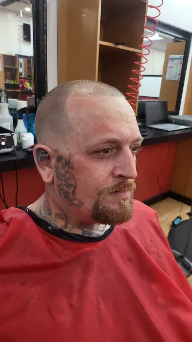 GQ Barbershop ,Tattoo Lounge & spa 2