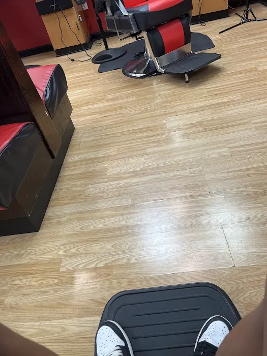 GQ Barbershop ,Tattoo Lounge & spa 3