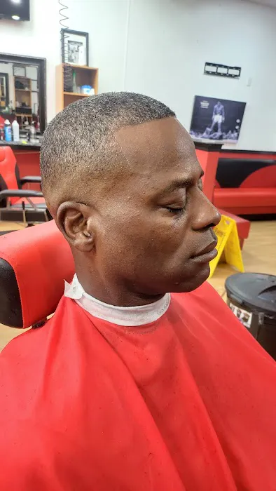 GQ Barbershop ,Tattoo Lounge & spa 5