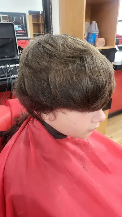 GQ Barbershop ,Tattoo Lounge & spa 9