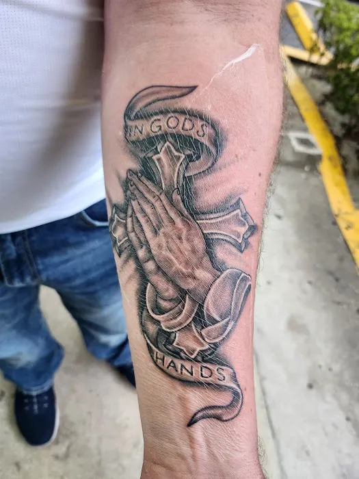 Good Vibrations Ink Tattoo and Body Piercing 6