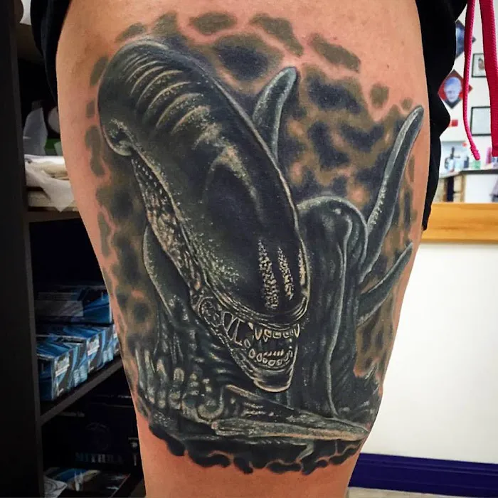 Homesick Tattoo Studio & Gallery 7