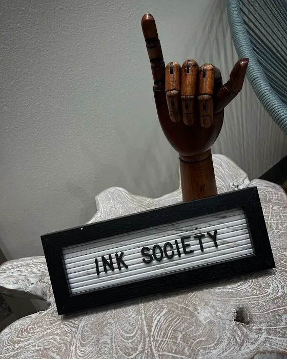 Ink Society by Happymindesign at Salon Lofts 7