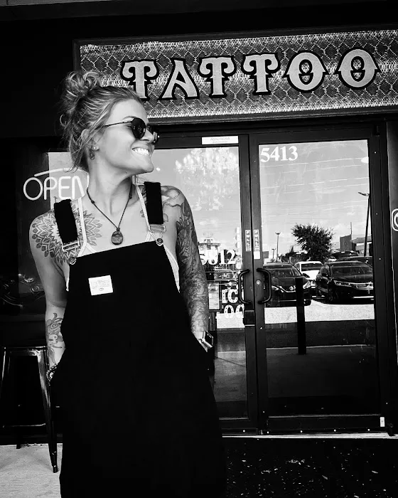 Ink Society by Happymindesign at Salon Lofts 3