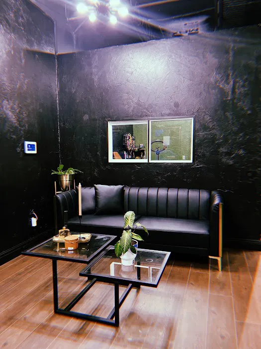 Subculturez Tattoo & Piercing 9