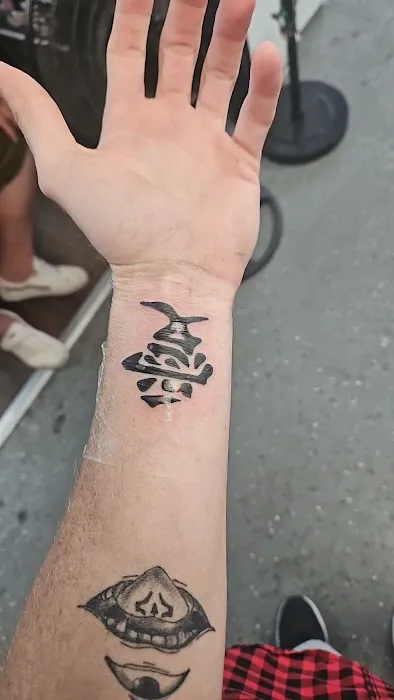 ELECTRIC TRADITION TATTOO 3