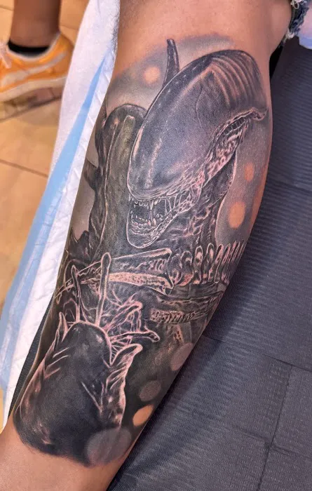 Timewarp Tattoo and Piercing 1