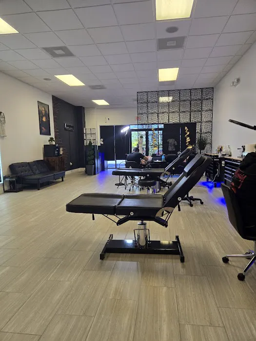 Inkvitrus Tattoo Studio 5