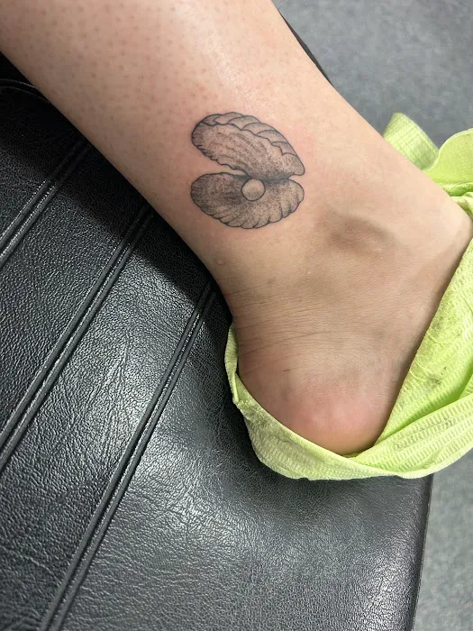 Florida Hidden Gem Tattoos and Body Piercing 7