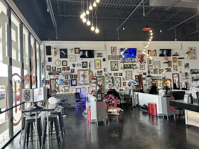 Fallen Heroes Tattoo & Piercing (Florida) 4