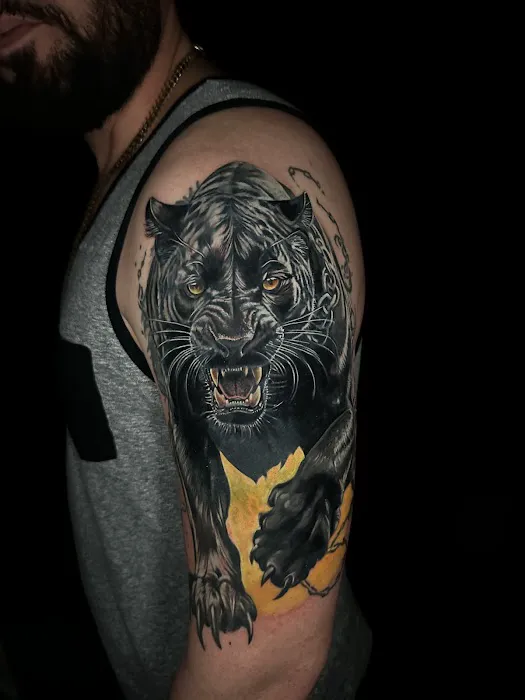 Ozz Tattoo’s 9