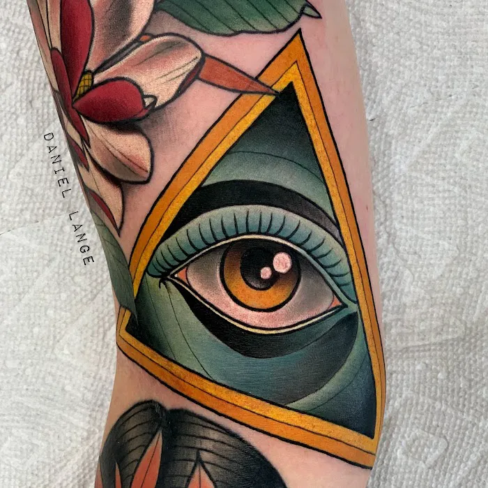 Royal Hart Ink. 8