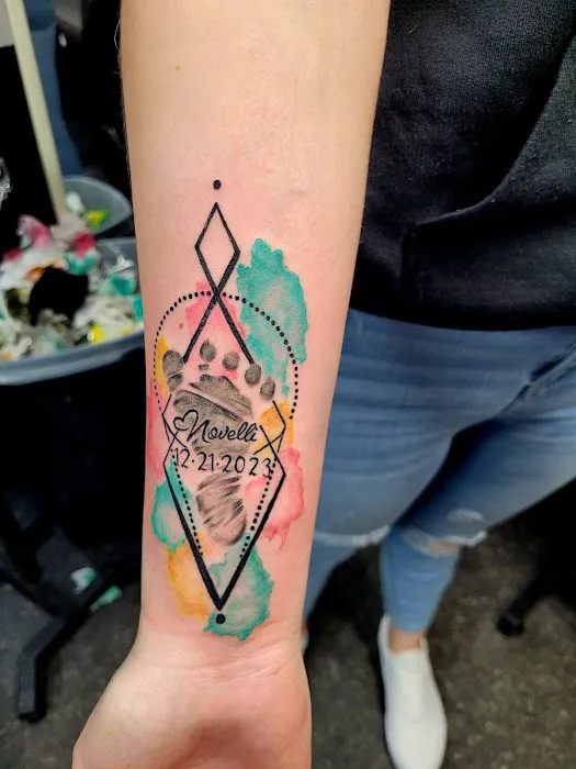 Bone Deep Tattoos 0