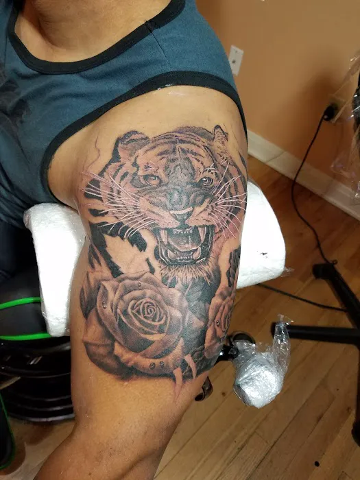 Beehive Tattoo 2